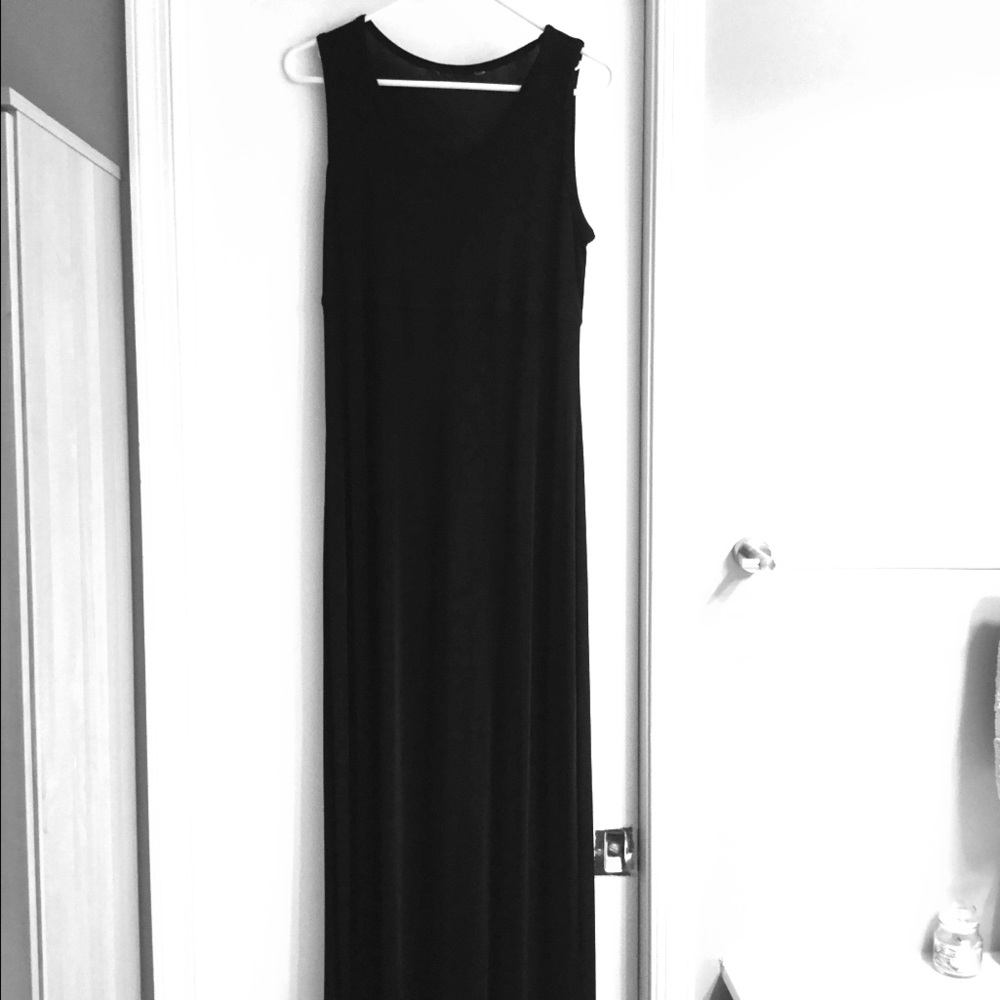 Black maxi dress